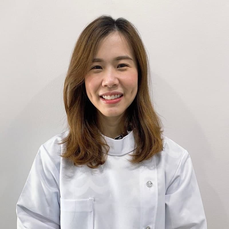 Dr. Sasitorn — ทพญ.ศศิธร อนุสรณ์สุวรรณ